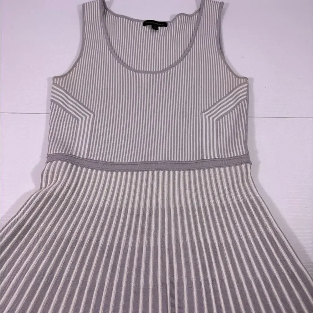 Banana Republic Light Gray Ribbed Scoop-Neck Mini Dress Size Medium T7